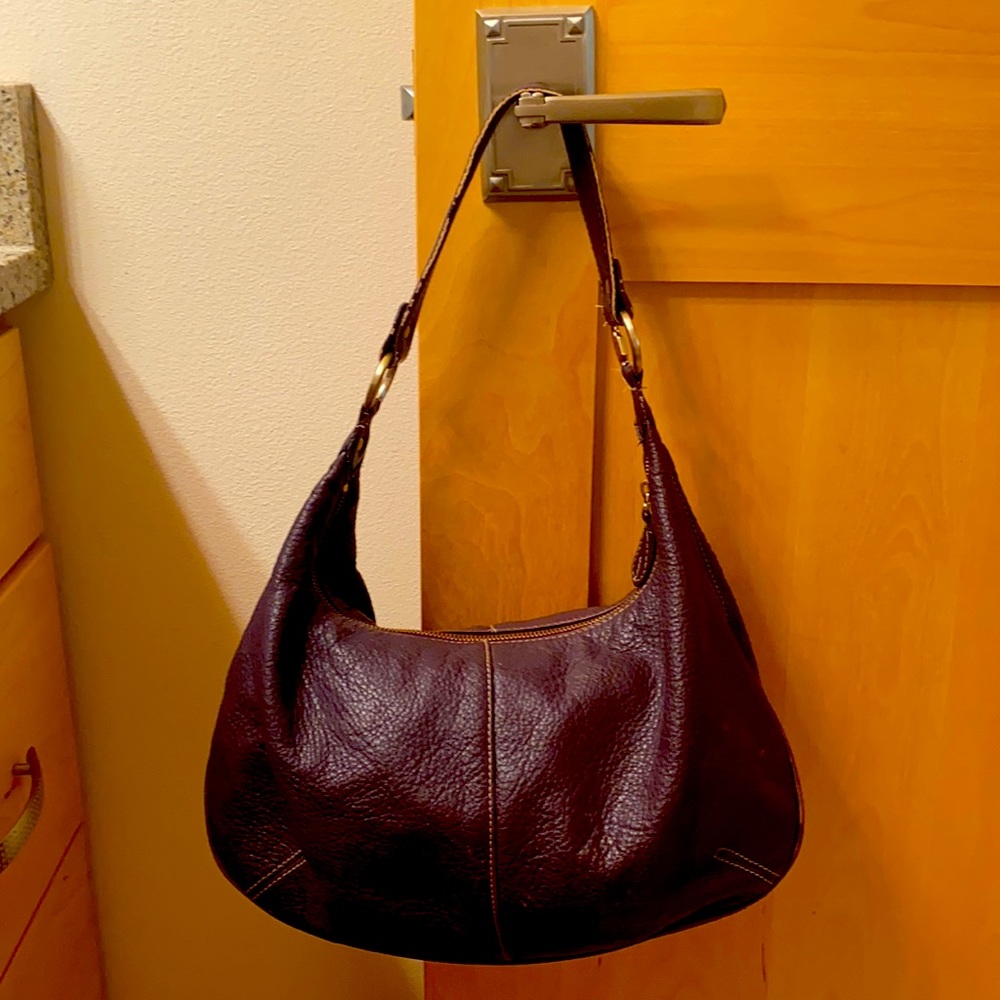 Leather shoulder bag